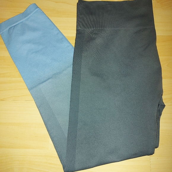 Rhonda Shear Seamless Ombre Leggings - Picture 4 of 7